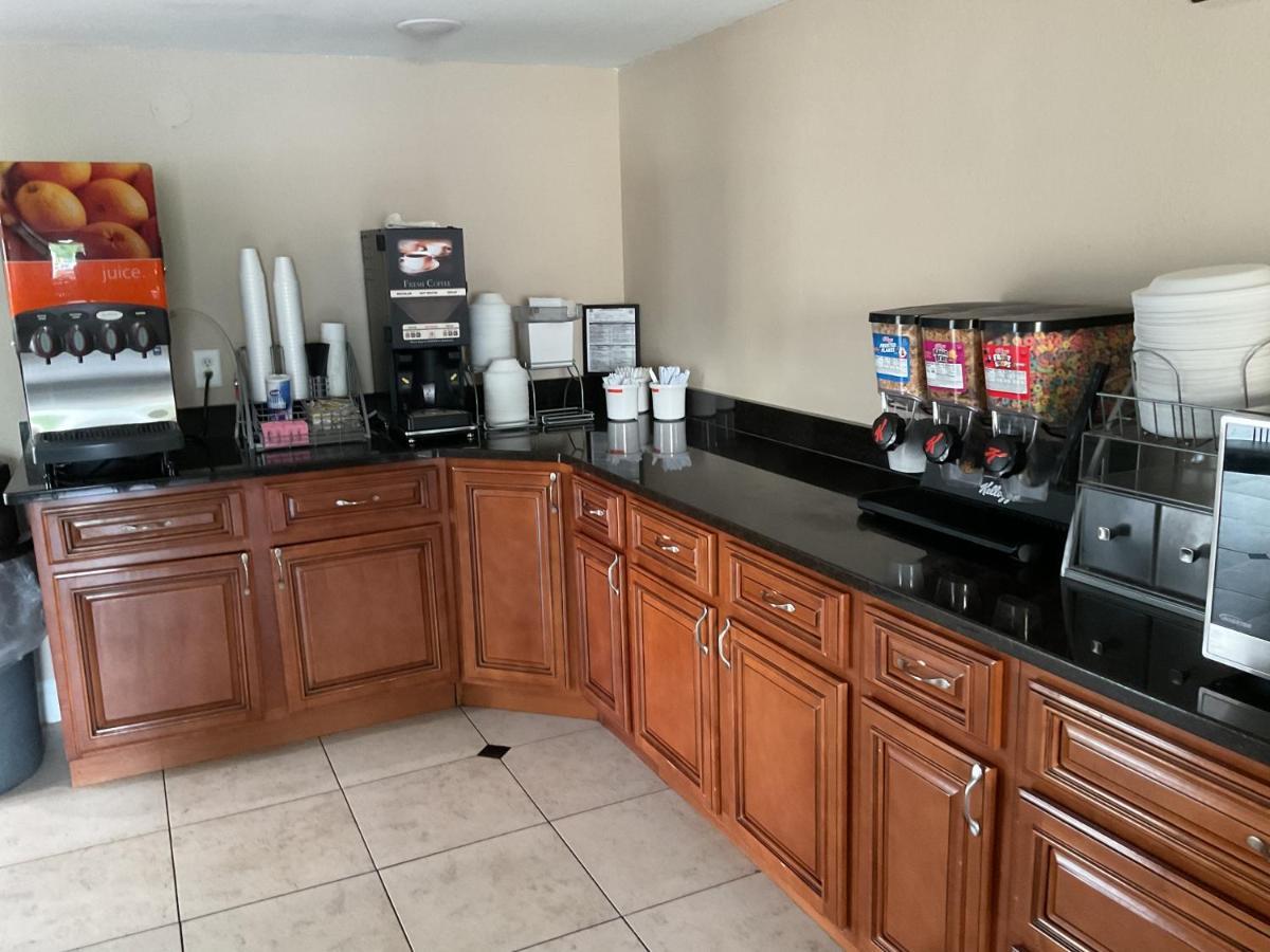 Super 8 By Wyndham Chattanooga/איסט רידג' מראה חיצוני תמונה