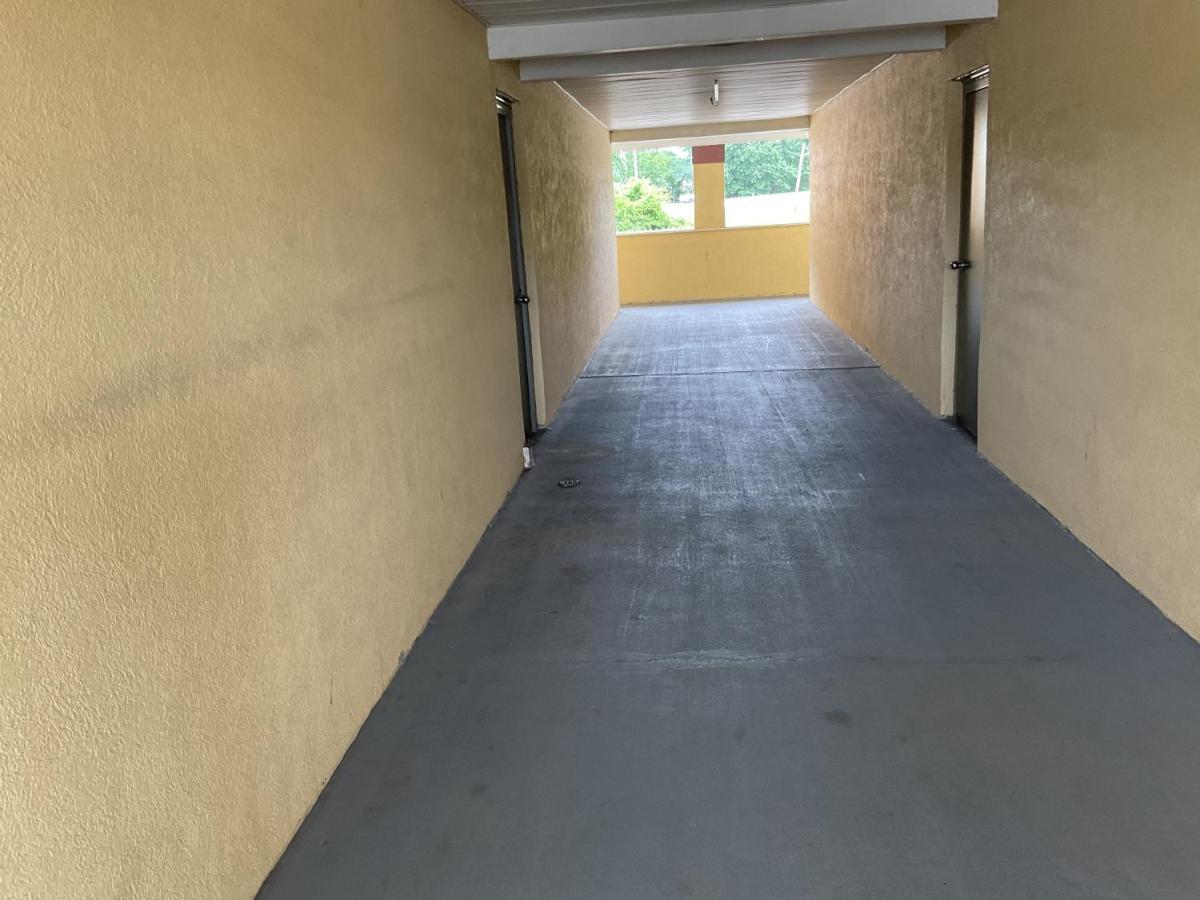 Super 8 By Wyndham Chattanooga/איסט רידג' מראה חיצוני תמונה