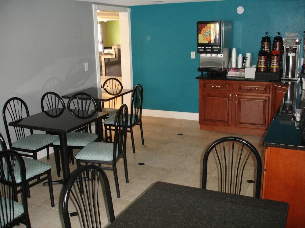 Super 8 By Wyndham Chattanooga/איסט רידג' מראה חיצוני תמונה